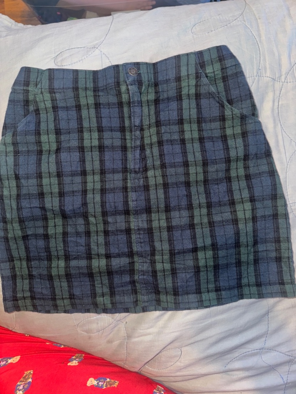 96% cotton Hollister Plaid Mini Skirt in Navy and Green